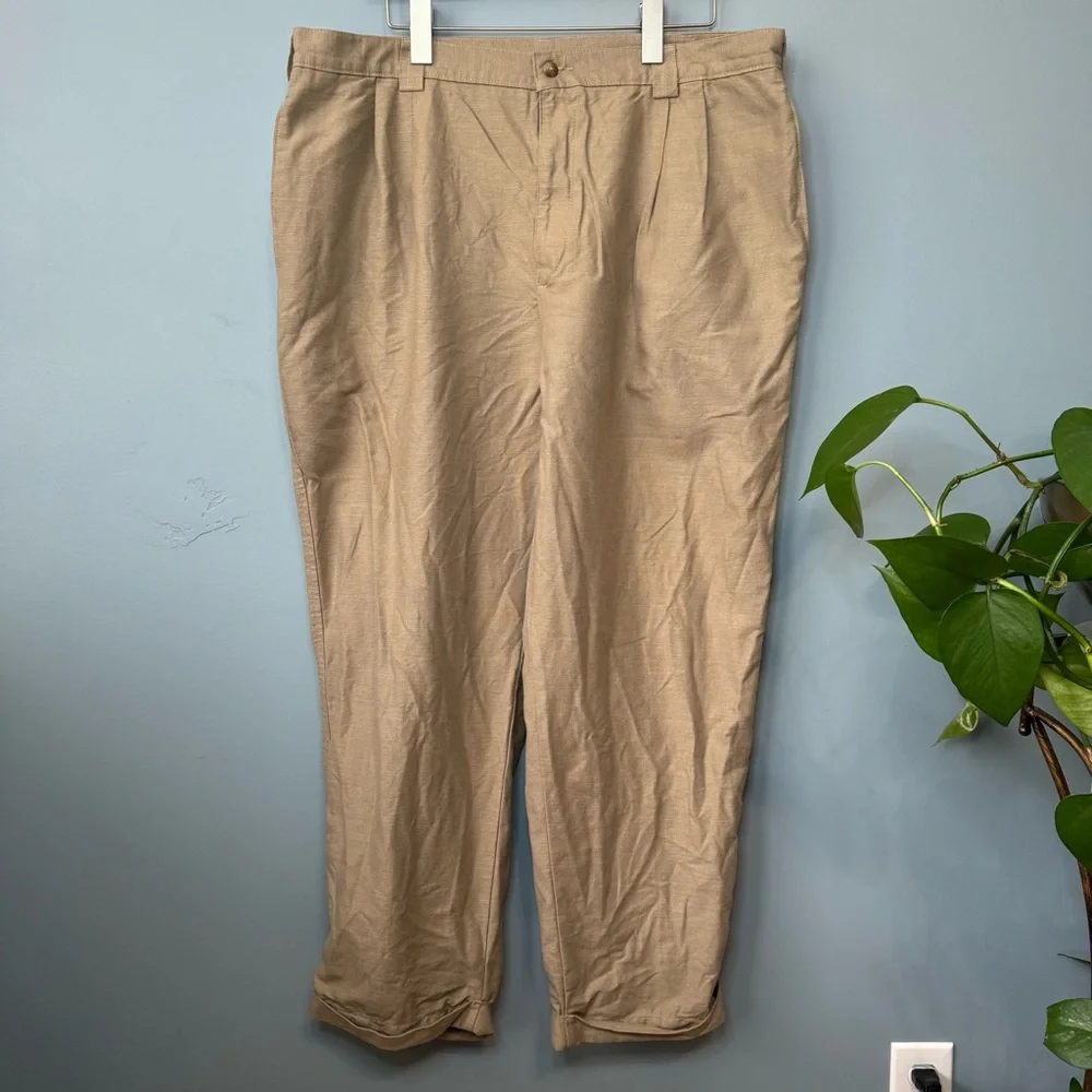 Savane Linen Cotton Blend Pleated Cuffed Trouser Pants in Khaki. Men’s 38X29